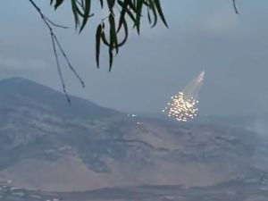 اسرائيل ترد بقصف مدفعي بعد اطلاق رشقة صاروخية جديدة عليها من جنوب لبنان