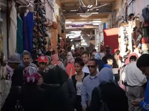 وزير العدل المغربي يعارض مطالبة نزلاء الفنادق بابراز عقود الزواج