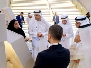ضمن مشاركتها في فعاليات معرض "جيتكس غلوبال 2023"، تنظم الهيئة الاتحادية للضرائب ورشة عمل توعوية لزوار المعرض والمعنيين حول منصة "إمارات تاكس"، والتي أطلقتها الهيئة أواخر العام الماضي بهدف الاستفادة من التقنيات الحديثة للارتقاء بالنظام الضريبي، وتأسيس بنية تحتية رقمية متكاملة تخدم جميع فئات المتعاملين، بشكل يُسهم في تحقيق أهداف خطط الهيئة الرامية إلى تعزيز مكانتها كهيئة رقمية رائدة في القطاع الضريبي.   وتُقام الورشة في منصة هيئة الاتصالات والحكومة الرقمية على المسرح الرئيسي في قاعة الشيخ سعيد رقم 18 بالمعرض 