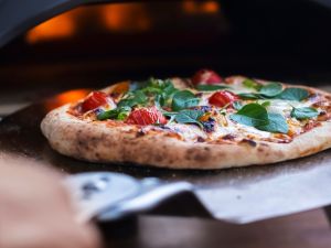 3 وصفات بديلة وصحية لتحضير بيتزا Pizza Hut