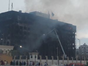 حريق هائل في مبنى مديرية أمن الإسماعيلية