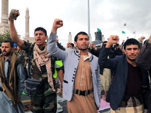 الحوثيون يؤكدون اطلاق مسيرات على اسرائيل تضامنا مع غزة