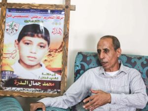 والد الشهيد الطفل محمد الدرة