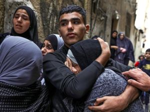 شهيد بنيران القوات الاسرائيلية خلال مواجهات بمخيم بلاطة في نابلس