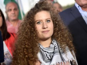  الشابة الفلسطينية عهد التميمي 