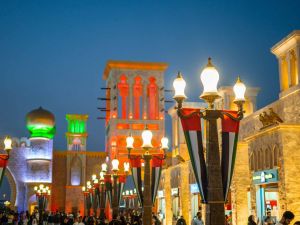 القرية العالمية تحتفل بعيد الاتحاد الـ 52 لدولة الإمارات العربية المتحدة