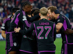 Bayern Munich's English forward #09 Harry Kane (R) celebrates scoring the opening goal with his teammates during the UEFA Champions League Group A football match between FC Bayern Munich and Galatasaray AS in Munich, southern Germany on November 8, 2023. (Photo by MICHAELA REHLE / AFP)