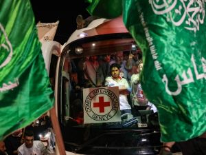 الافراج عن أسرى فلسطينيين في المرحلة الثانية من صفقة الهدنة بين المقاومة وجيش الاحتلال