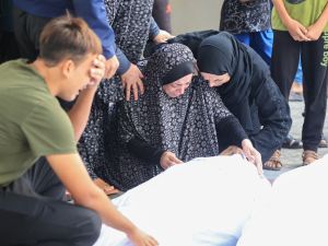 عشرات آلاف الشهداء والجرحى من المدنيين في قطاع غزة