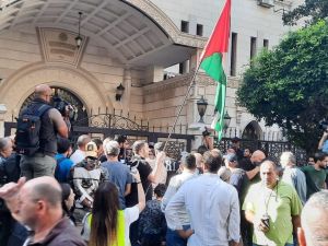  اغلاق تام لمدخل دار الفتوى في منطقة عائشة بكار 