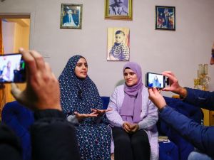 الأسيرات الفلسطينيات يتعرضن لظروف قاسية وبالغة التعقيد داخل سجون الإحتلال
