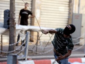 القوات الاسرائيلية تشن حملة اعتقالات واسعة في القدس والضفة الغربية