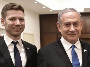 نيتنياهو وابنه
