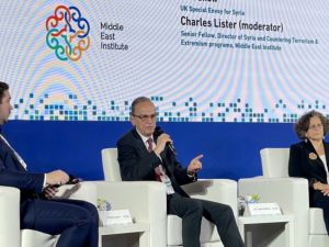 لا نقص في بدائل النظام السوري والبلد على حافة المجاعة