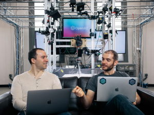 تهديدات باستقالات جماعية في OpenAI  ما لم يستقيل مجلس الإدارة 