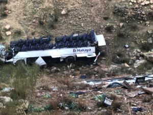 تدهور حافلة ركاب على طريق سلحوب شمال العاصمة عمان