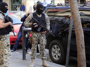 الجاني كان يستخدم هويات مزيفة 