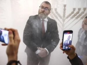 نائب بولندي