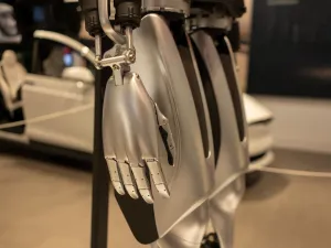 robot in tesla