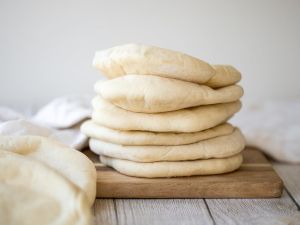 تفسير رؤية أخذ الخبز في المنام