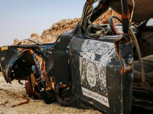 سرقة  تريليون دينار عراقي (760 مليون دولار).