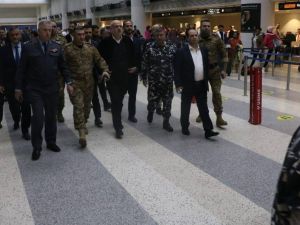 وزير الداخلية اللبناني بسام مولوي في جولة في مطار الحريري الدولي