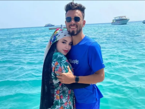 صلاح محسن مع زوجته السابقة