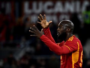 Roma's Belgian forward #90 Romelu Lukaku reacts during the Italian Serie A football match between AS Roma and Hella Verona FC at the Olympic stadium in Rome on January 20, 2024. (Photo by Filippo MONTEFORTE / AFP)