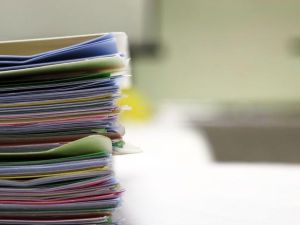 الحكومة السعودية تمنع التبجيل في المراسلات الحكومية