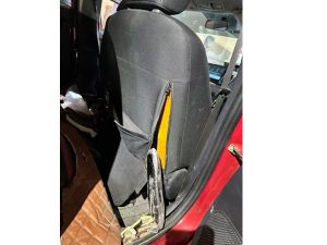 جمارك دبي تضبط مسافراً حاول تهريب 6.5 كيلو حشيش وما يقارب 3 جرام من مادة "الكريستال المخدرة"