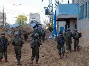 Israeli soldiers in Gaza 