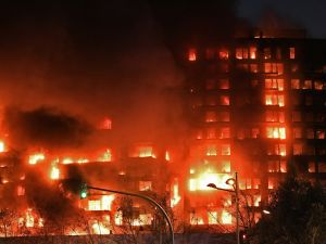 Massive fire in Valencia 