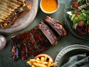 مطعم آر أند بي غريل هاوس r&b Grillhouse يفتح أبوابه لأول مرة في منطقة الشرق الأوسط ويقدم تجربة طعام فريدة من نوعها