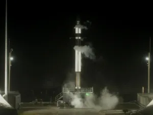 Japanese satellite launches to collect space debris