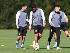 Lionel Messi #10 and Luis Suarez #9 of Inter Miami CF speak on the field during an Inter Miami CF Training Session at Florida Blue Training Center on February 20, 2024 in Fort Lauderdale, Florida. Megan Briggs/Getty Images/AFP (Photo by Megan Briggs / GETTY IMAGES NORTH AMERICA / Getty Images via AFP)