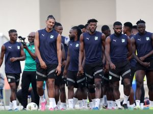 Ivory Coast's players arrive for a training session at the technical highschool stadium in Abidjan on February 10, 2024 on the eve of the 2024 Africa Cup of Nations (CAN) final football match between Ivory Coast and Nigeria. (Photo by FRANCK FIFE / AFP)