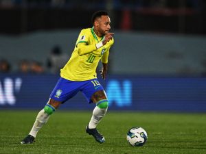 Brazil's forward Neymar controls the ball during the 2026 FIFA World Cup South American qualification football match between Uruguay and Brazil at the Centenario Stadium in Montevideo on October 17, 2023. (Photo by Eitan ABRAMOVICH / AFP)
