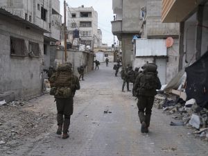 جنود من قوات الاحتلال الاسرائيلي في أحياء قطاع غزة