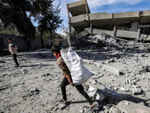 قررت 18 دولة والاتحاد الأوروبي تعليق تمويلها لـ"أونروا"