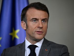 Macron could lose power due to the Ukraine war!