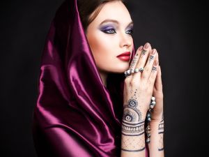 حسناء البوابة: أجمل نقوش الحناء بمناسبة شهر رمضان الكريم