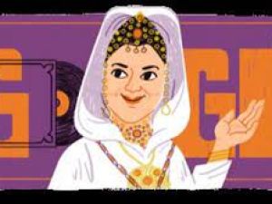 الكاتبة الجزائرية طاووس عمروش