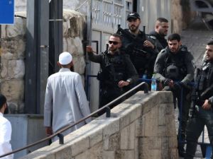 اعتقال فلسطينيين المسجد الأقصى