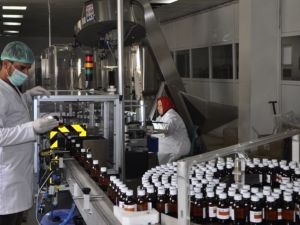 مصنع أدوية بالعراق