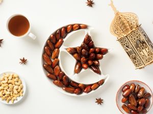 أطباق رمضانية : تبولة الكينوا، عرايس اللحمة، وبسكويت السمسم