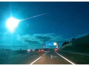 Bright fireball