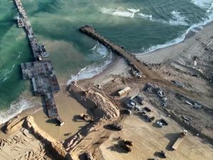 Gaza floating pier