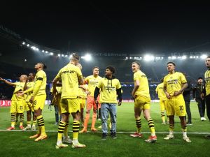 Borussia Dortmund's players celebrate their victory at the end of their UEFA Champions League semi-final second leg football match against Paris Saint-Germain (PSG) at the Parc des Princes stadium in Paris on May 7, 2024. (Photo by FRANCK FIFE  AFP)