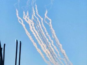 Gaza strikes Tel Aviv; 2 soldiers dead, commander injured