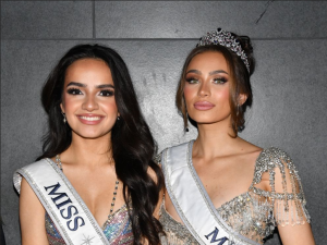 نويليا فويغت - أوما صوفيا سريفاستافا نويليا فويغت - أوما صوفيا سريفاستافا